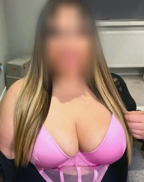 Sofia, 35